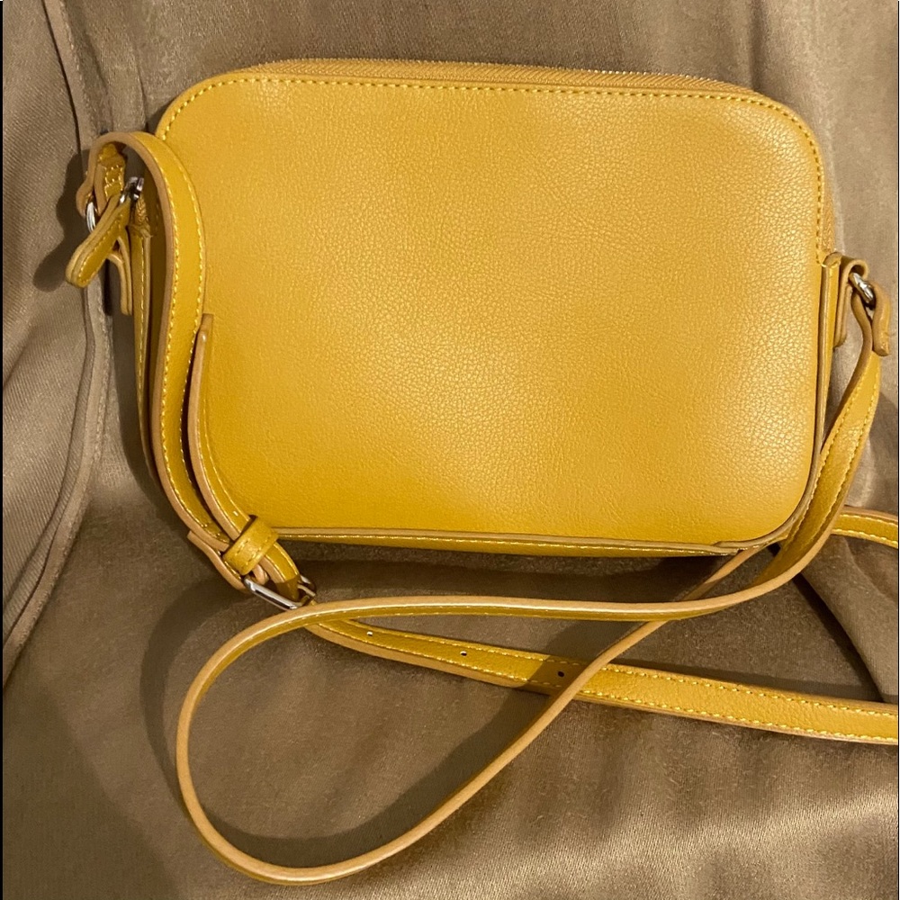 Adorable crossbody purse!!!